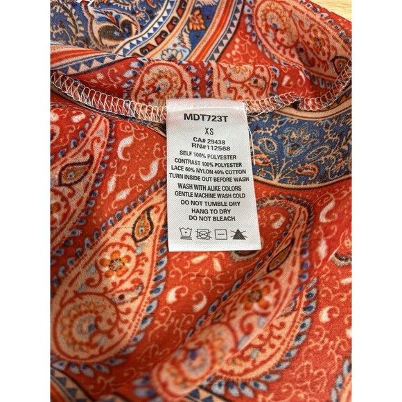 "Miss Me"Lace & Paisley Sleeveless V Back sheer top. Sz XS Red/Blue/Coral - Picture 9 of 11